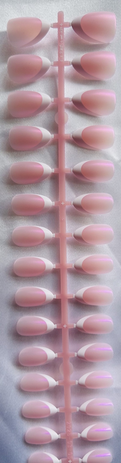 Set de 30 uñas press on Ballet Pearl