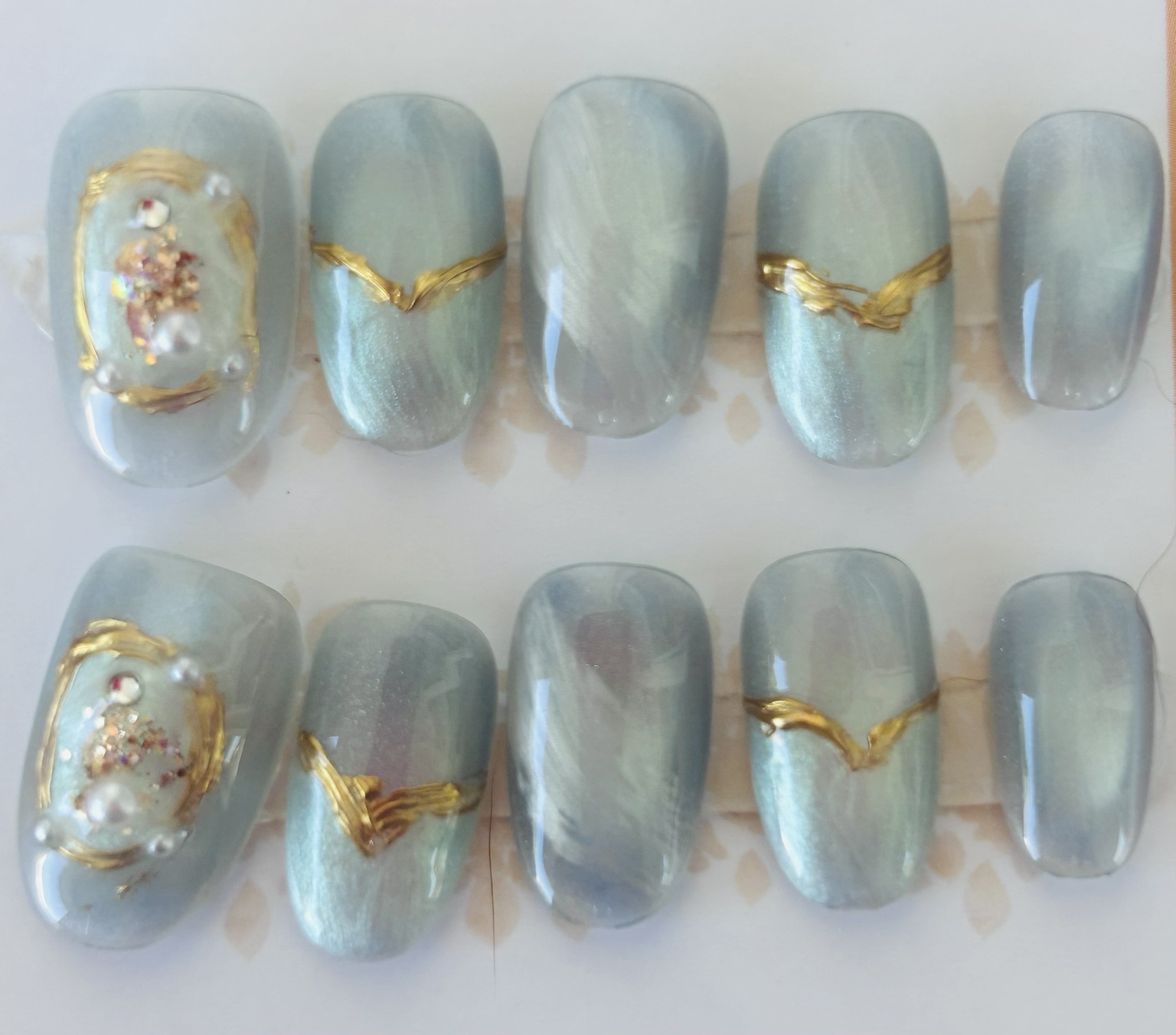 Set de uñas press on Gilded Sage