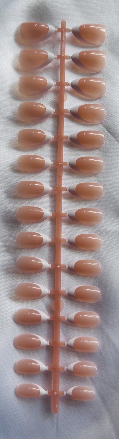Set de 30 uñas press on Nude Elegance
