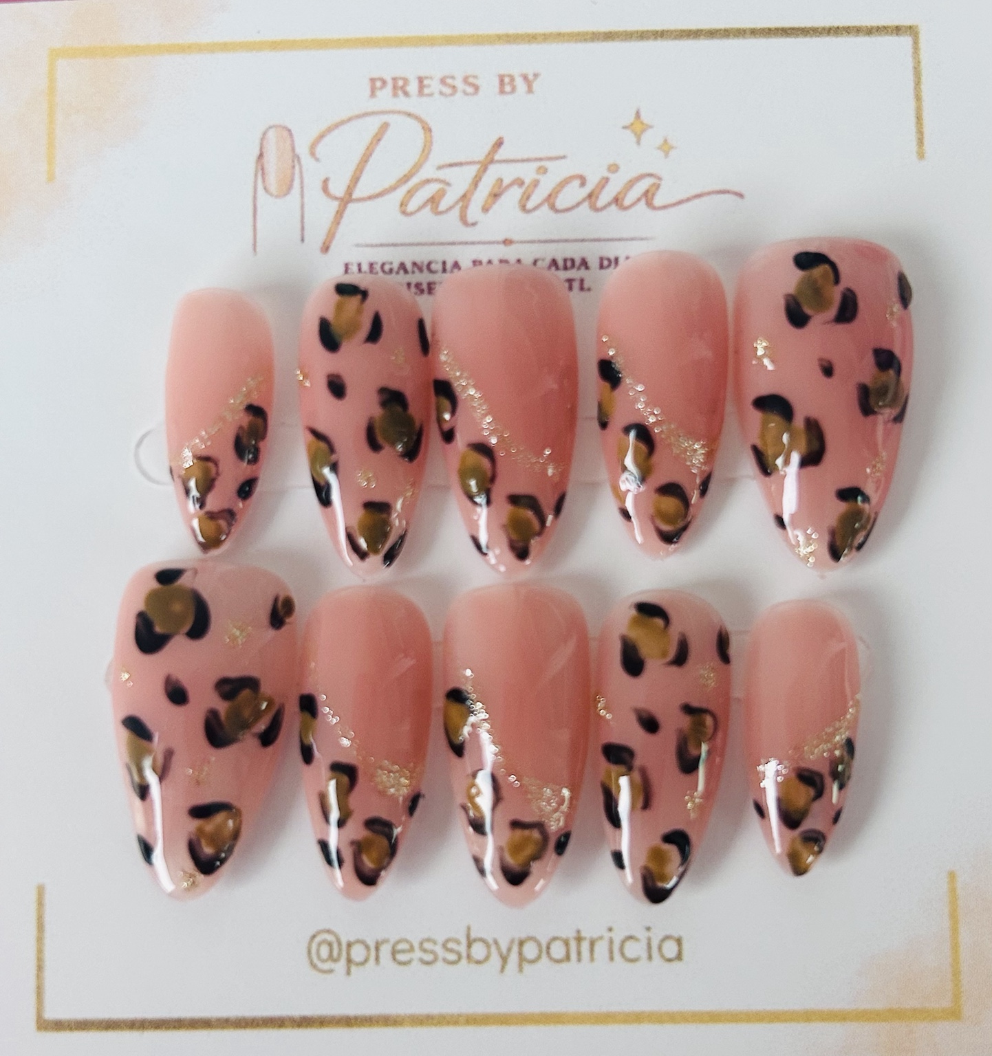Set de uñas press on Rosé Leopard