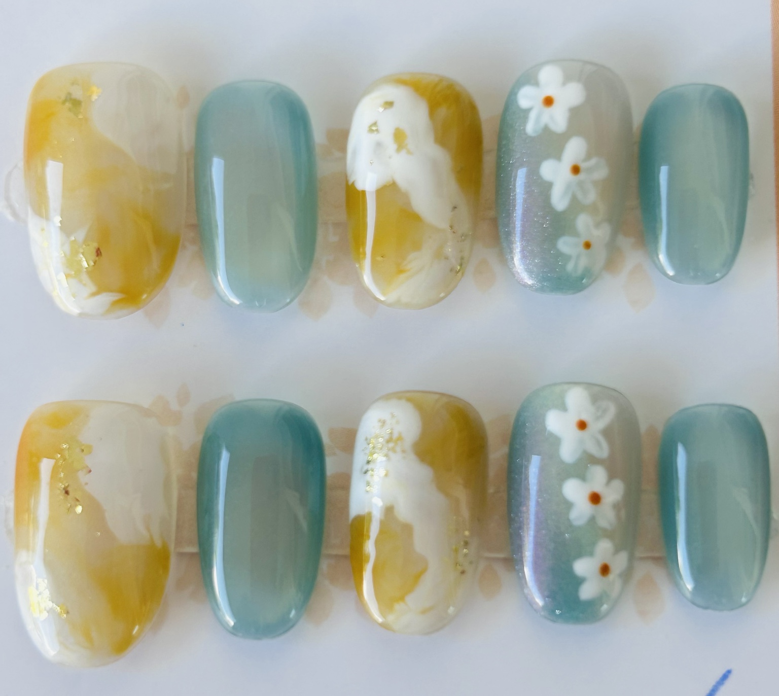 Set de uñas press on Sunlit Meadow